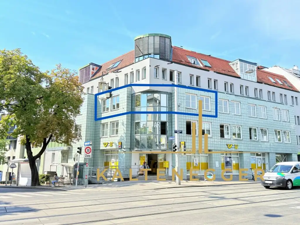 Erstbezug nach Sanierung ++ Außergewöhnliche 3-Zimmer Wohnung ++ mit großer Fensterfront und offenem Grundriss