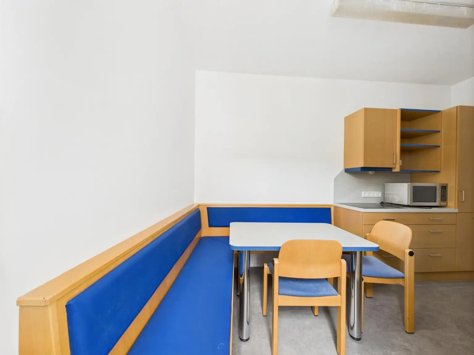 Linz/Stadt: TOP-MIETWOHNUNG ca. 116,7 m²  + BALKON nähe Promenade/Landestheater