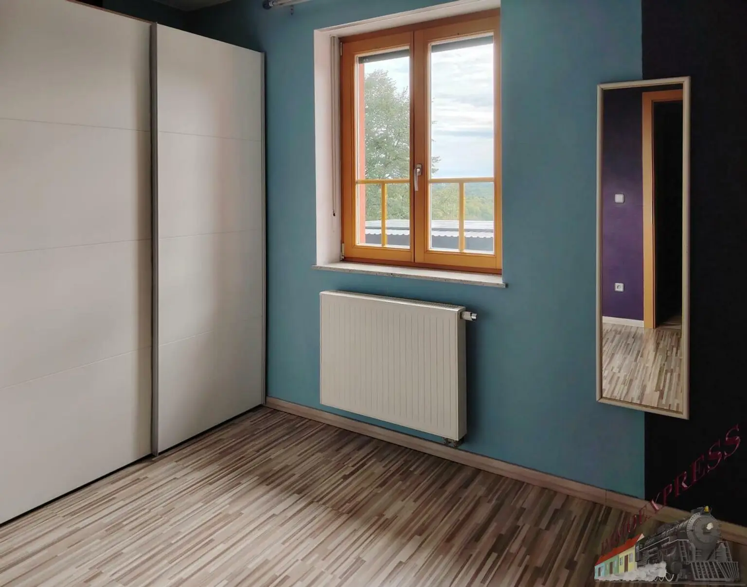 Tolles Einfamilienhaus mit Pool, Panorama-Ausblick und moderner PV-Anlage – hier fühlt sich Ihre Familie zuhause!