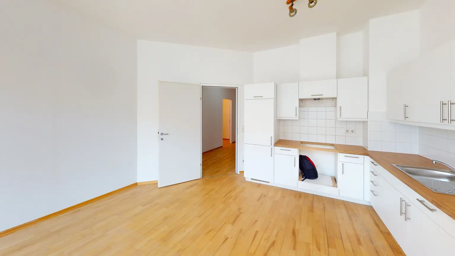 Gemütliche 2-Zimmer-Wohnung (zentral begehbar)