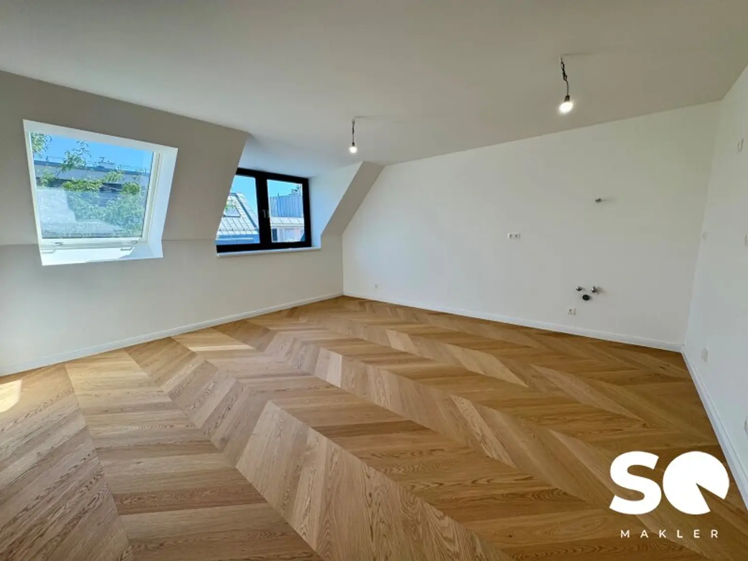 #SQ - ERSTBEZUG: LICHTDURCHFLUTETE 3-ZIMMER-DACHGESCHOSSWOHNUNG NÄHE SCHÖNBRUNN