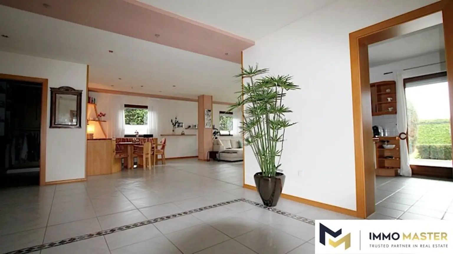 Wohnen auf 1000 m² barrierefreier Fläche, Bungalow in Trumau mit uneinsehbarem Garten