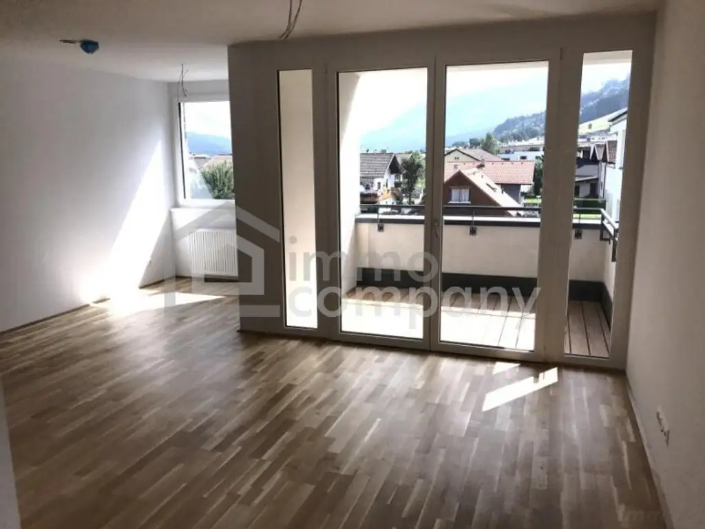 WATTENS neuwertige 2 Zimmer Mietwohnung mit Topausstattung + 2 Tiefgaragenplätze