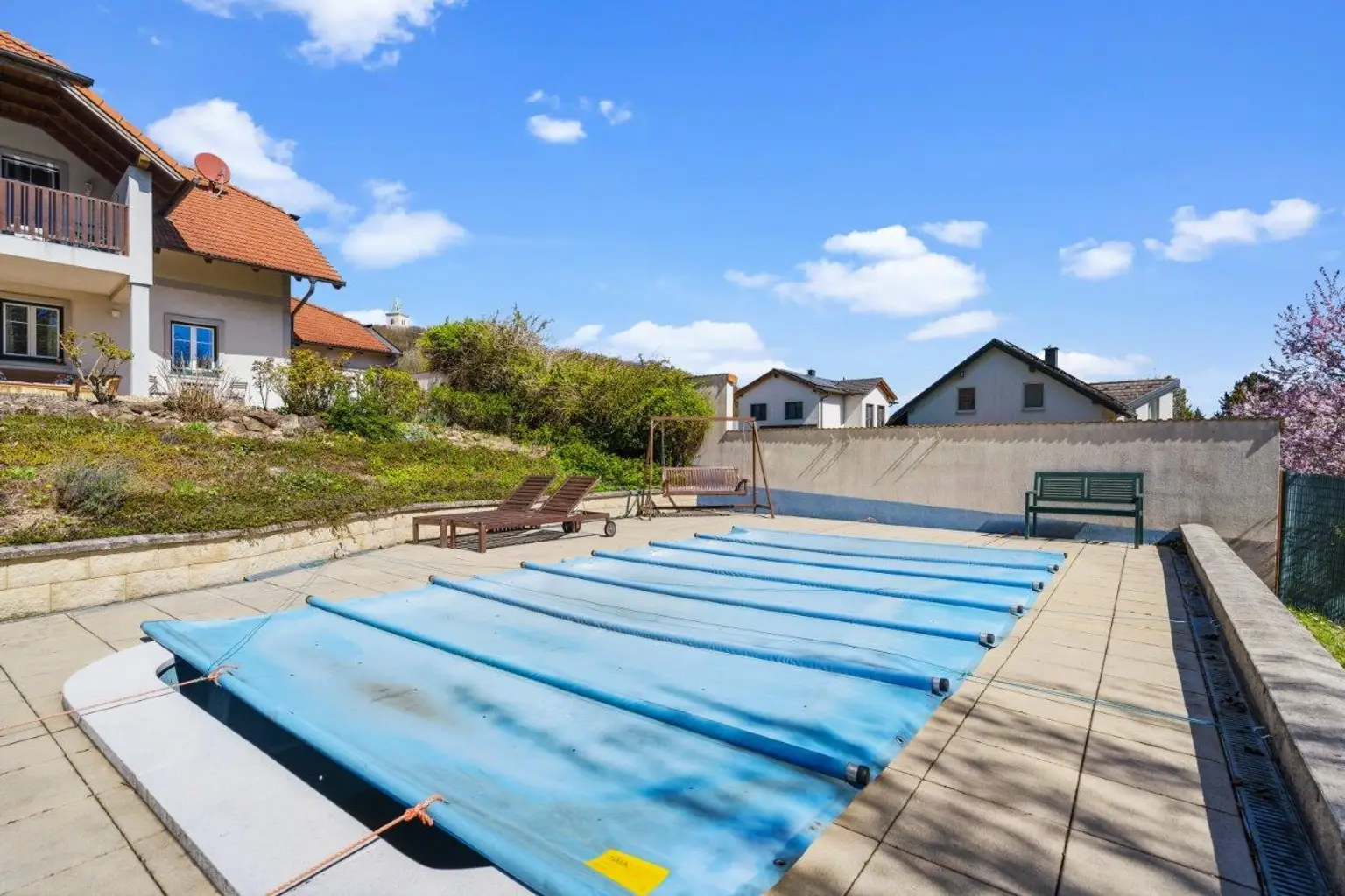 18 EFH 2113 Pool-Landschaft