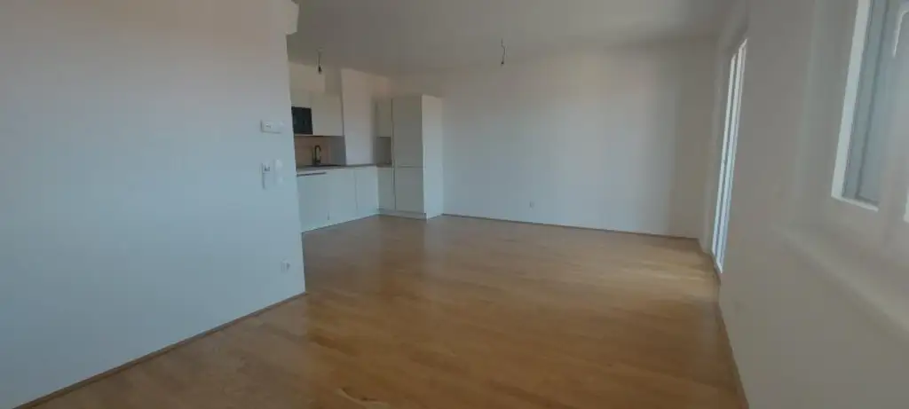 3-Zimmer-Wohnung mit Loggia und Tiefgaragenstellplatz (Top 14)