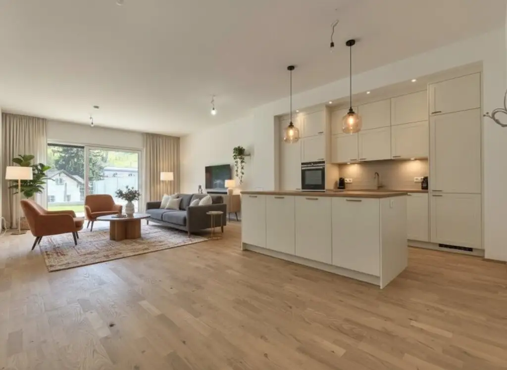 LEBENSQUALITÄT MIT AUSSICHT - EXKLUSIVES TOWNHAUS AUF EIGENGRUND IN WEIDLING – NATURNAHES WOHNEN MIT STIL