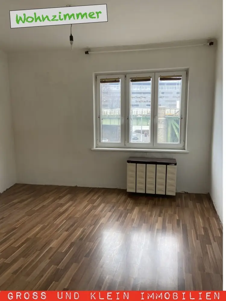 Zimmer_Küche_
Kabinett  - Wohnung 

Gute Lage_zwischen
2 U-Bahn-Stationen