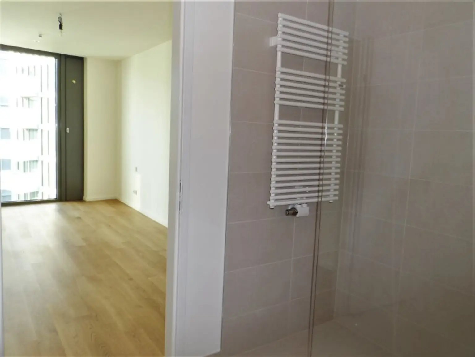 2 ZIMMER mit Balkon in: Parkapartments - CITYNAHER WOHNSITZ ab Dezember!
