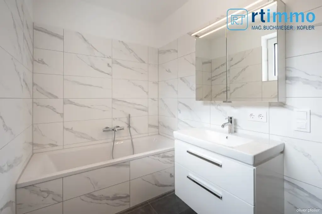 GEMÜTLICH, MODERN, ENERGIEEFFIZIENT:  Fünf 2 Zimmer- Mietwohnungen mit Außenflächen warten auf Sie!