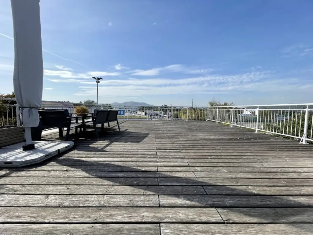 RARITÄT - PENTHOUSE MIT WINTERGARTEN UND TRAUMTERRASSE - KLIMAANLAGE UND ZWEI GARAGENPLÄTZE - TOP- INFRASTRUKTUR