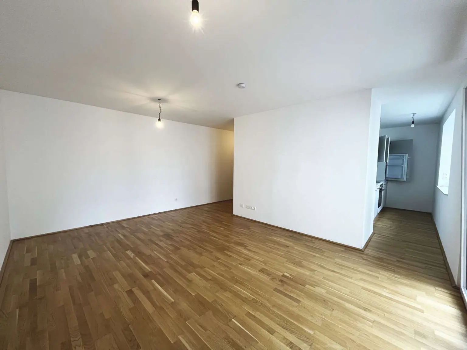 Q11 Leben in Simmering -
herrliche 2-Zimmer-Balkonwohnung mit Deckenkühlung!