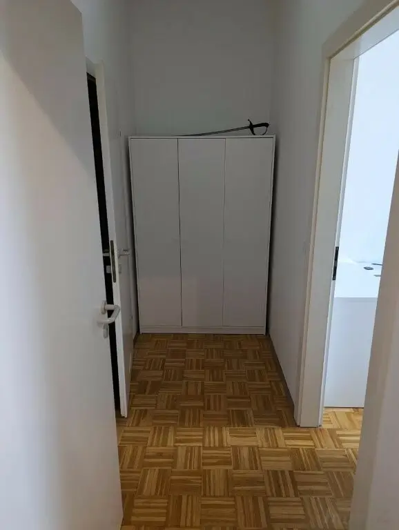 Flur mit Platz für Kasten