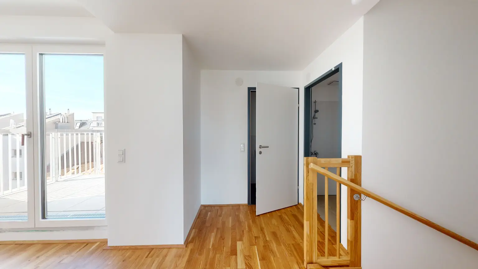 Senefeldergasse: Unbefristet - Sonnige Maisonettewohnung - Gute öffentliche Verkehrsanbindung