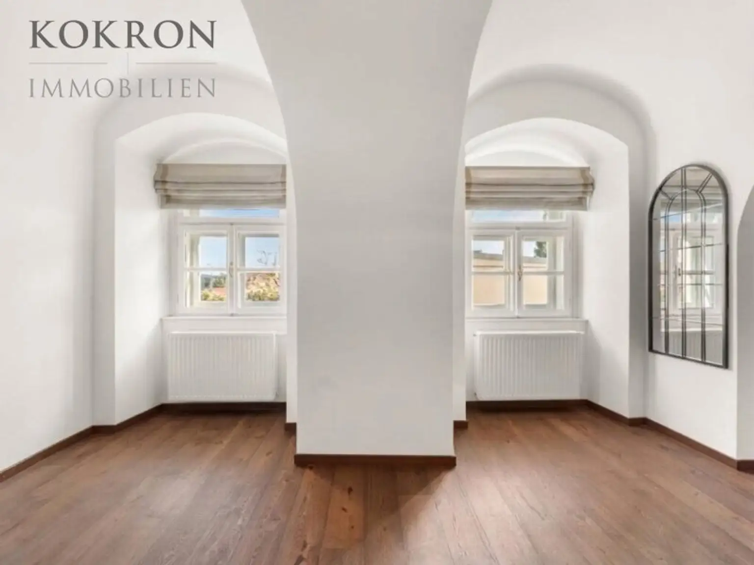 Viel Licht durch 2 Fenster im Wohnbereich