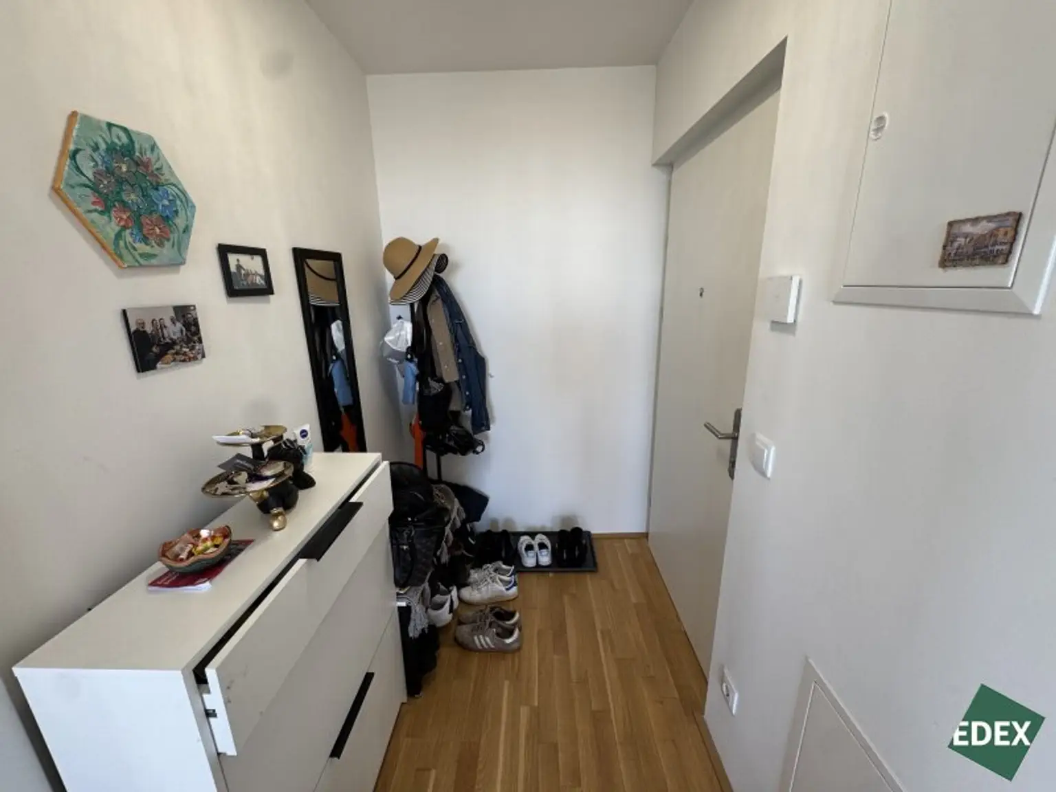 Gemütliche 3-Zimmer-Wohnung mit großzügiger Terrasse nahe U1 Rennbahnweg