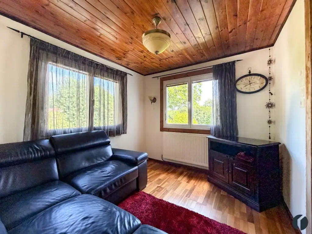 Ein Haus zum Wohnungspreis: viel Platz, Garten und Pool inklusive