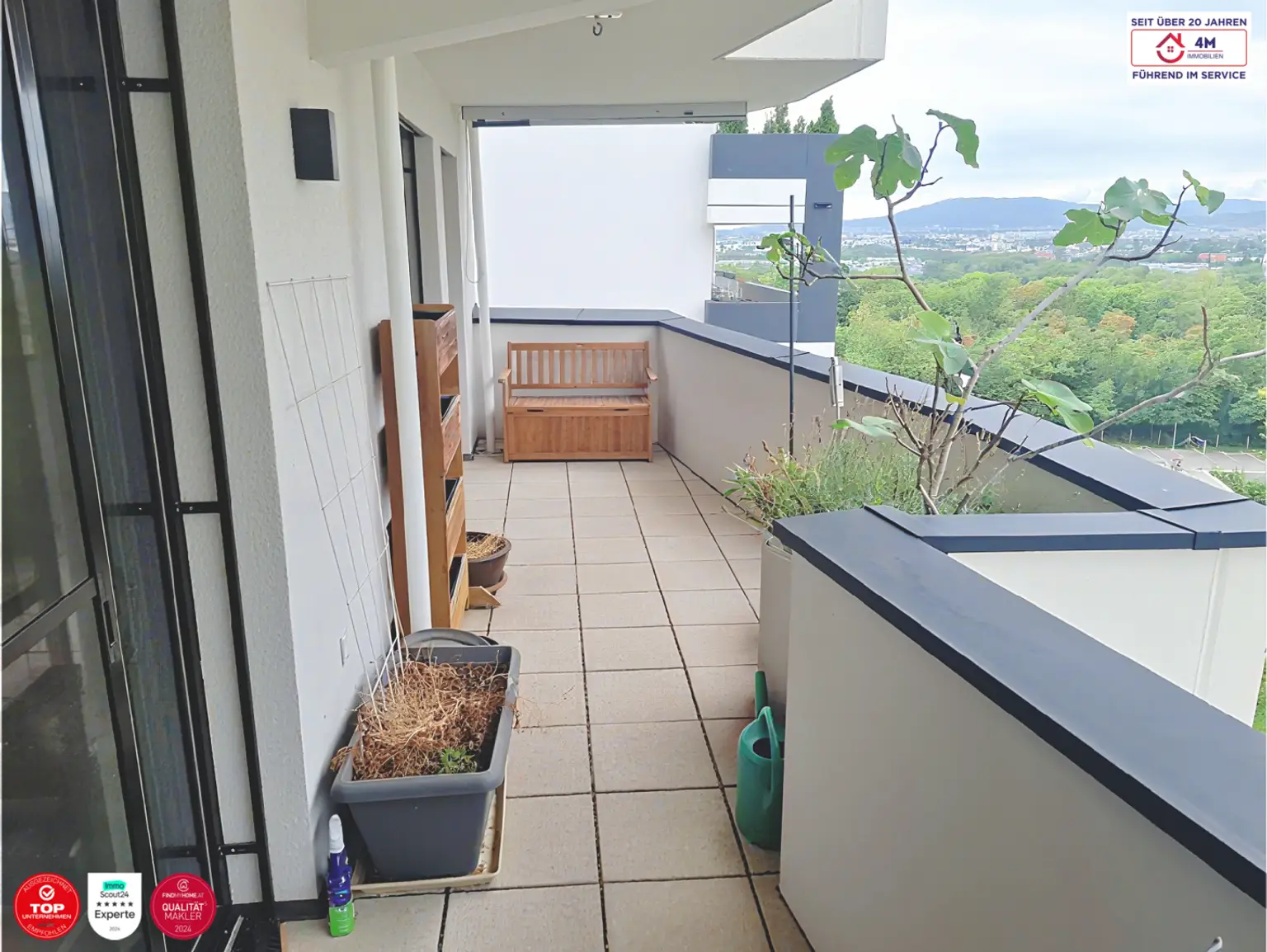 Modernes Wohnen mit Charakter – Designküche, Garage, Loggia & Licht in Vollendung