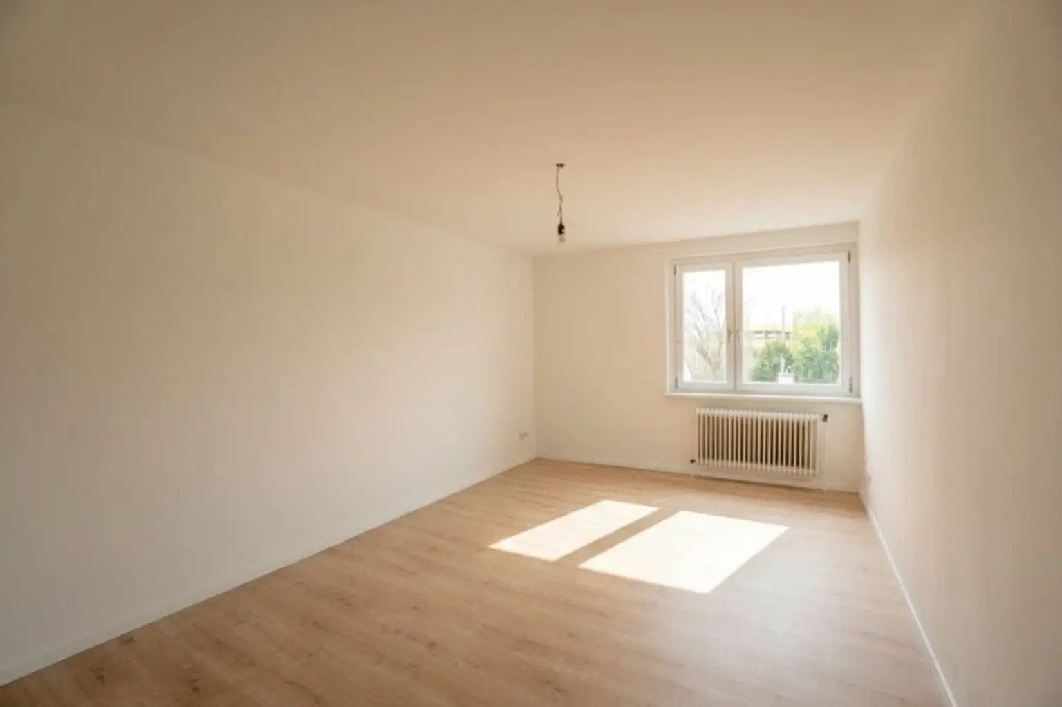 Wohn-Schlafraum nach Süden ausgerichtet