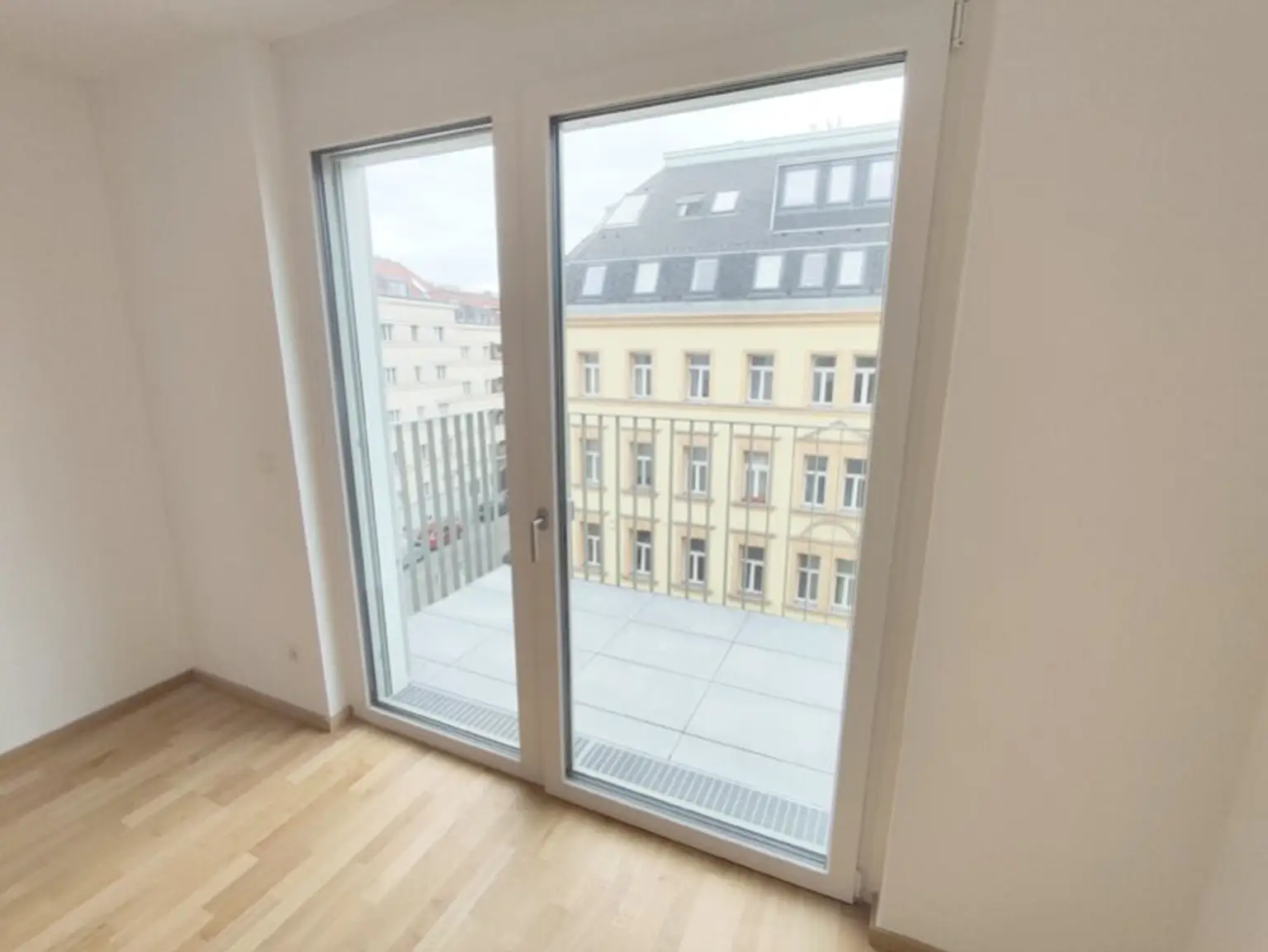 Modern wohnen in Meidling! Neubau 2-Zimmer-Erstbezug mit Balkon im 5. Liftstock - Top58