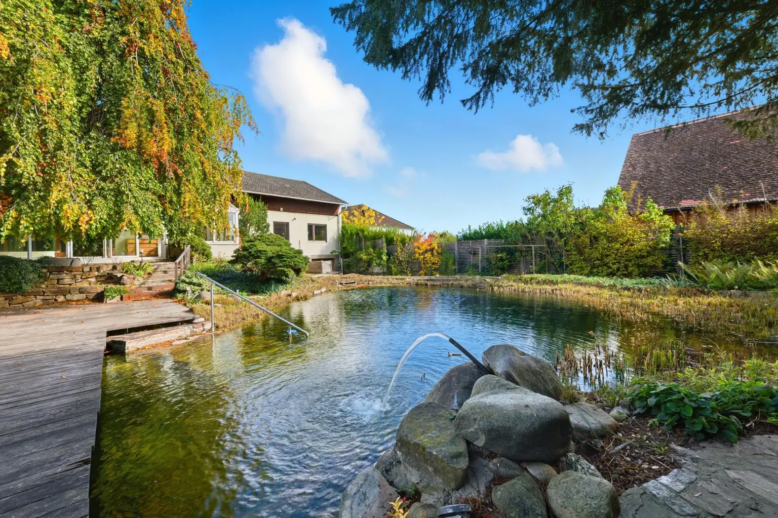 Ihr persönliches Wohnparadies: Ein Refugium für Naturliebhaber – Wohnen am eigenen Schwimmteich!