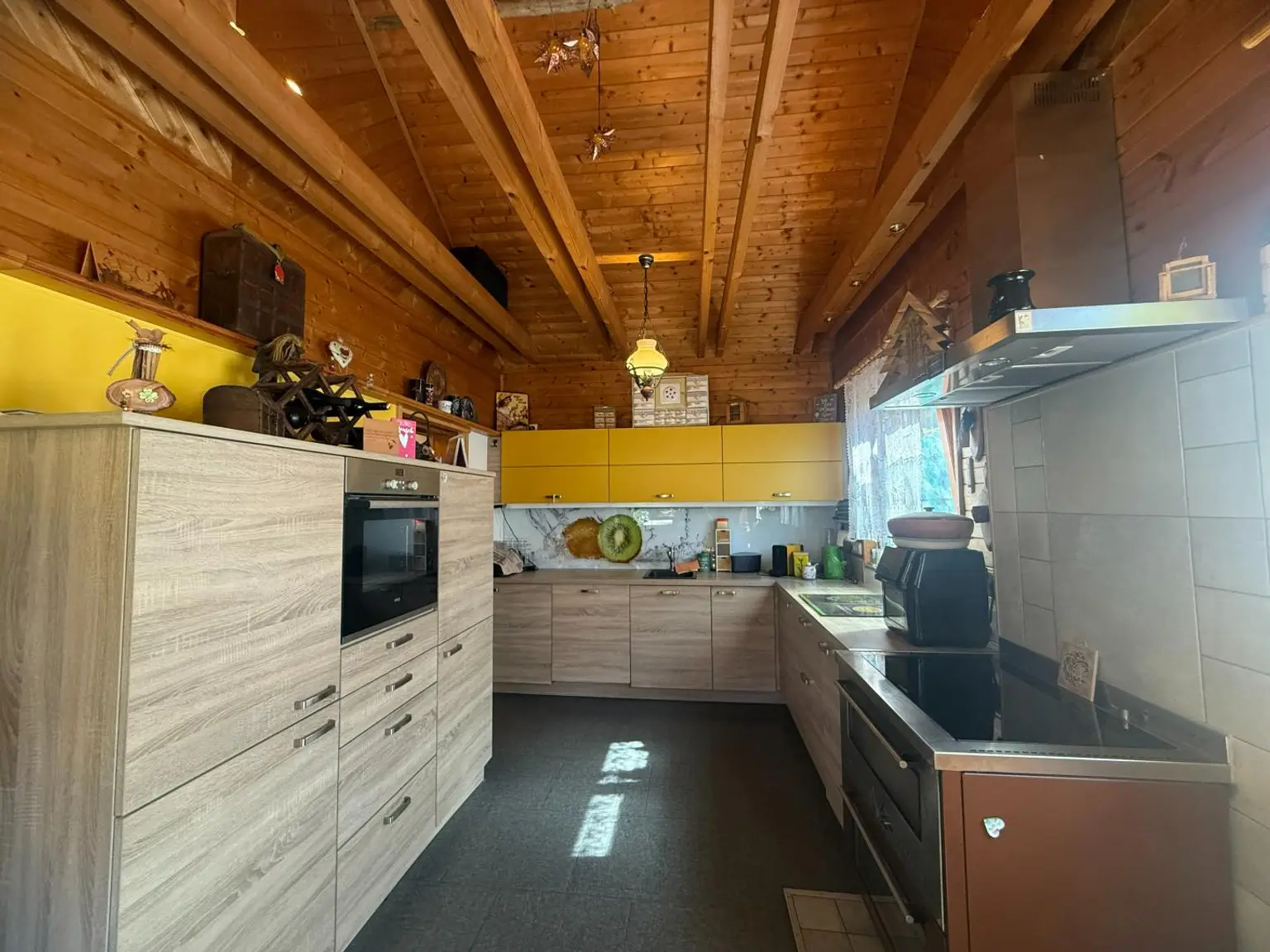 *** kleines gemütliches, möbliertes Häuschen mit Gartenparadies in der Waldrandsiedlung, mit Photovoltaik, Brunnen, Sauna, Garage, Carport,….. ***