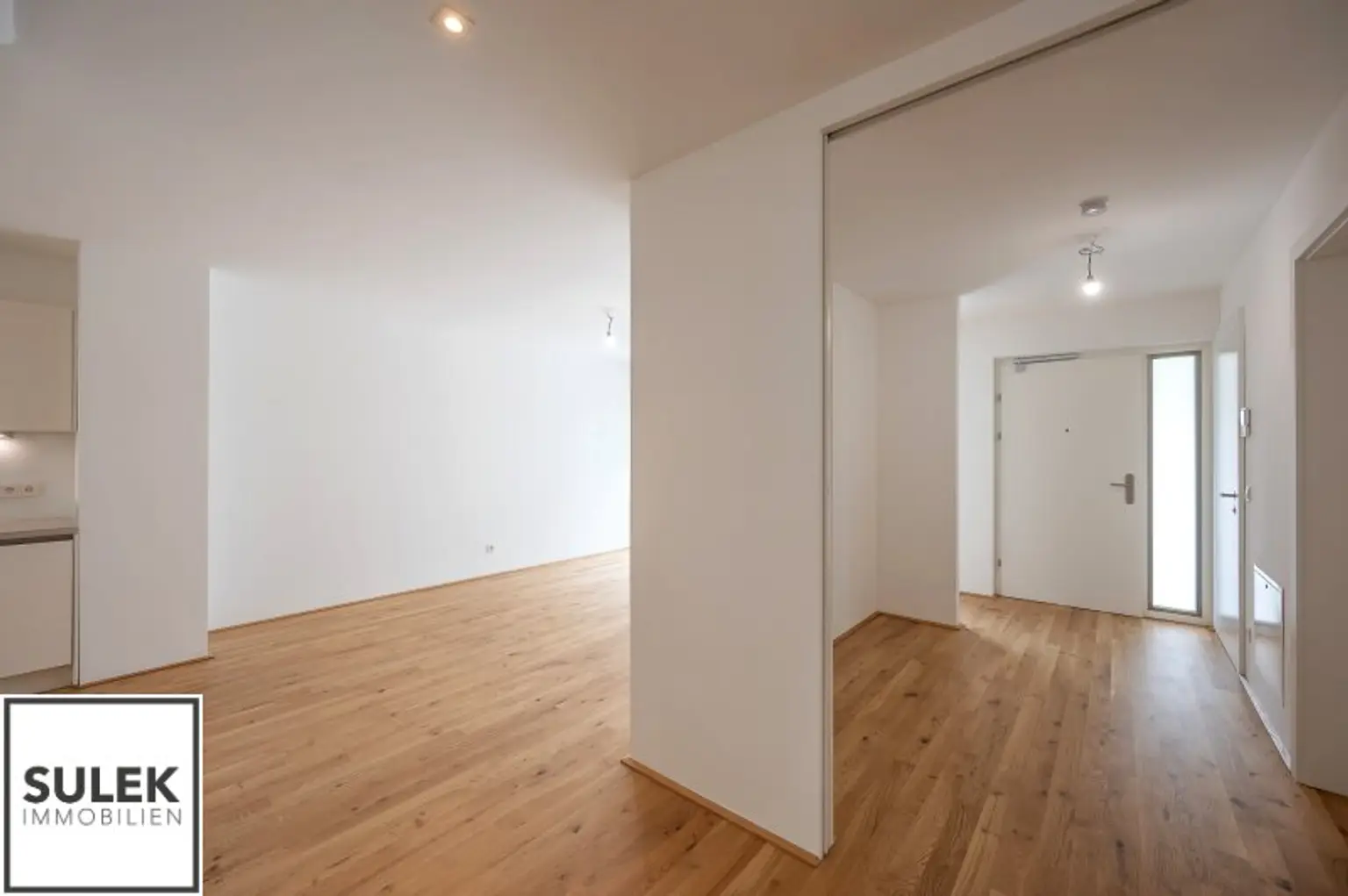 ERSTBEZUG-Townhouse: Exklusives 4-Zimmer-Townhouse mit 2 Terrassen & Tiefgaragen-Option - ab sofort