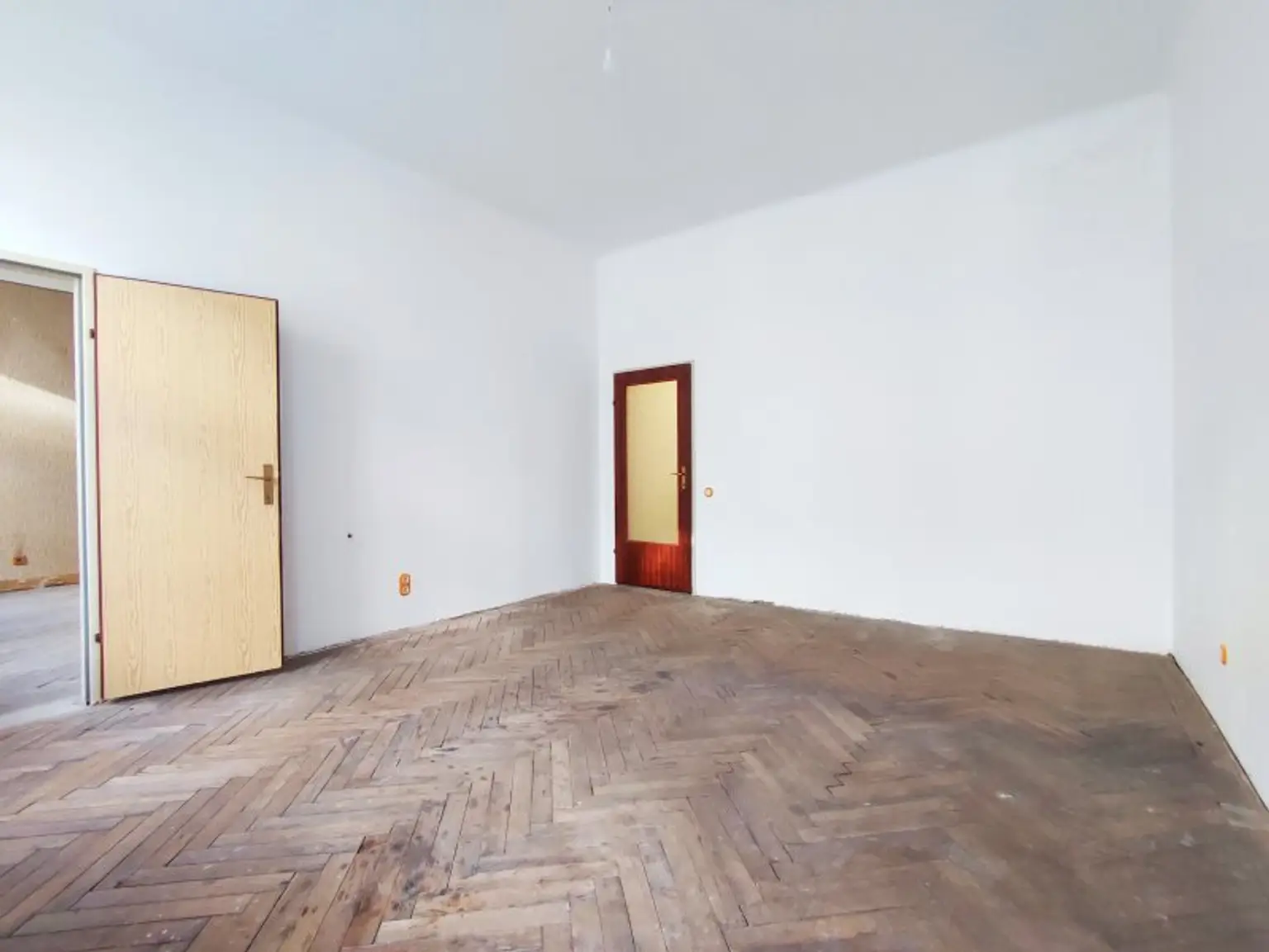 RUHIGE LAGE - Altbau Nähe Matznerpark