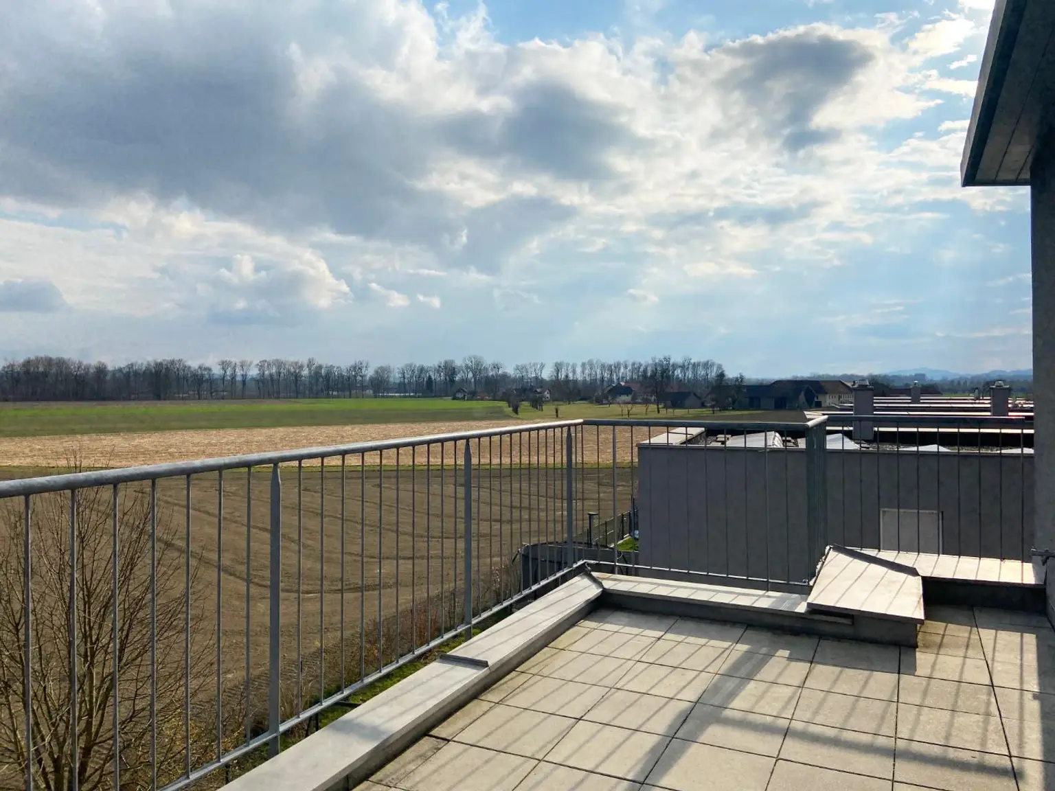 Schöne Maisonettewohnung inkl. Einbauküche und Terrasse - Feldkirchen Audorfsiedlung - Top 06