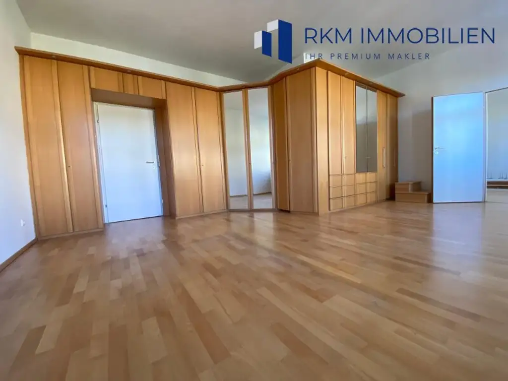 Exklusive Dachgeschosswohnung in Toplage des 17. Bezirks - mit Lift und Garage