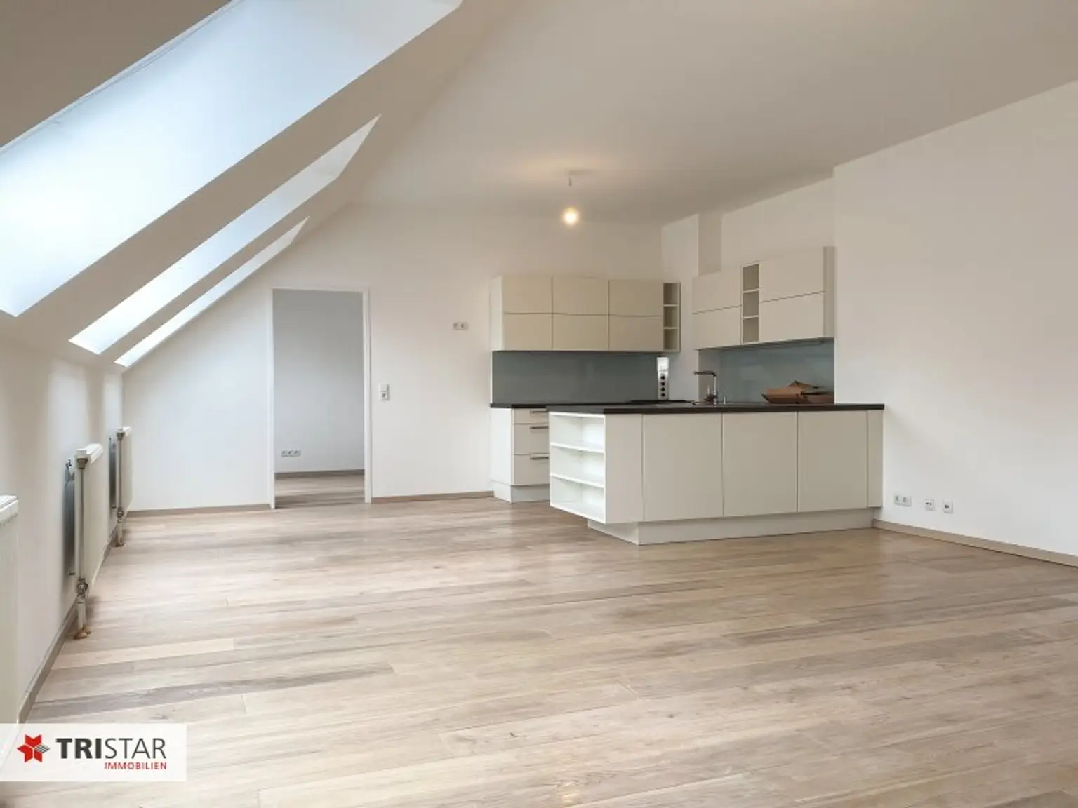 NEU :::I CALL IT HOME – STYLISCHE UND SEHR WOHNLICHE DACHGESCHOSSWOHNUNG MIT TERRASSE IN GUTER LAGE– Kauf in 1100 Wien:::