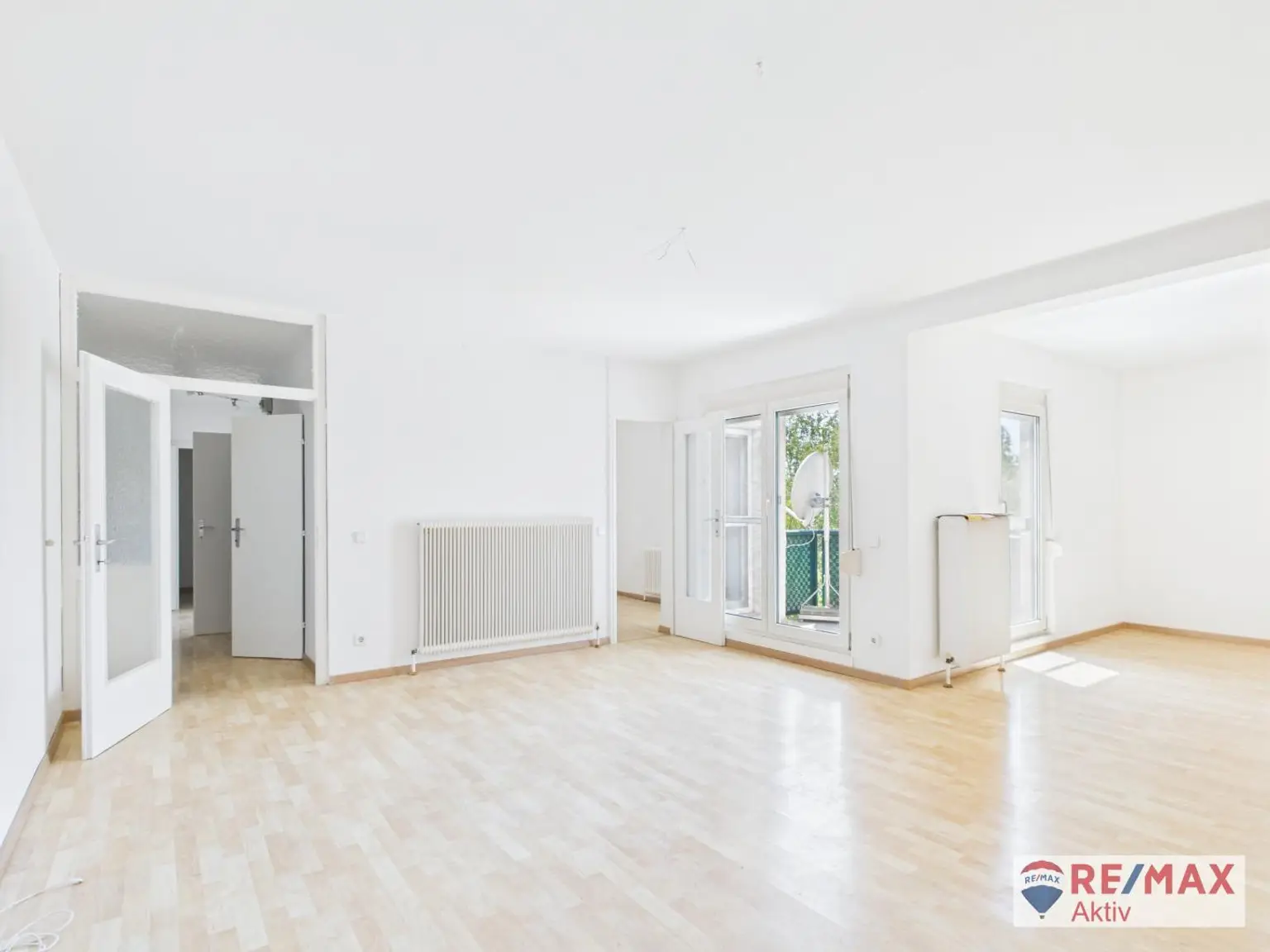 Helle Dachgeschosswohnung mit Loggia in der Auvorstadt