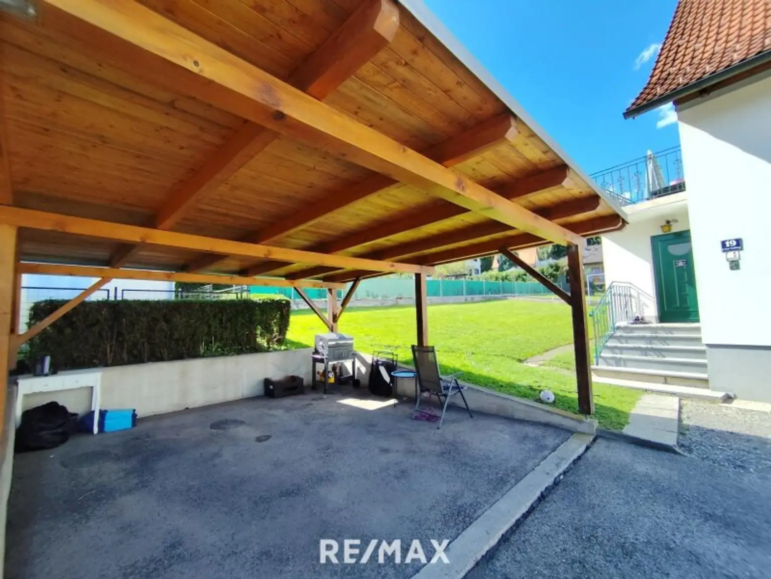 *** Gemeinschaftsprojekt oder Investment? Zwei Häuser, sechs Stellplätze, großes Grundstück in Toplage! ***