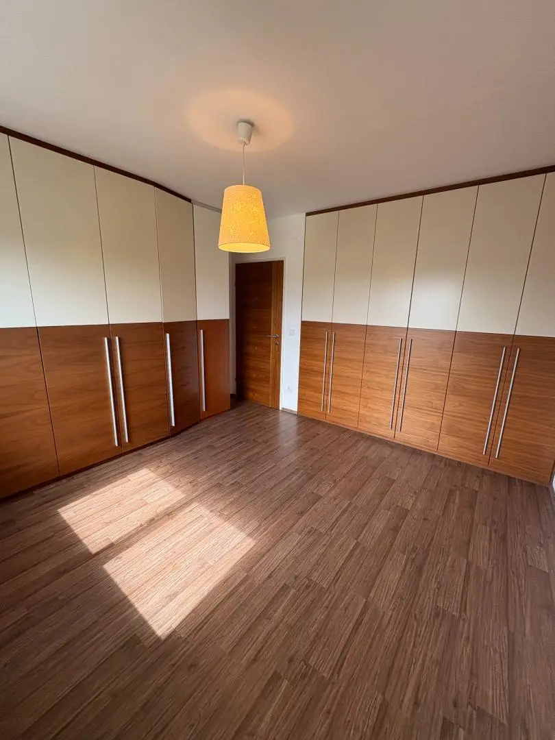 Geräumige 3-Zimmer Wohnung mit Loggia in zentraler Lage