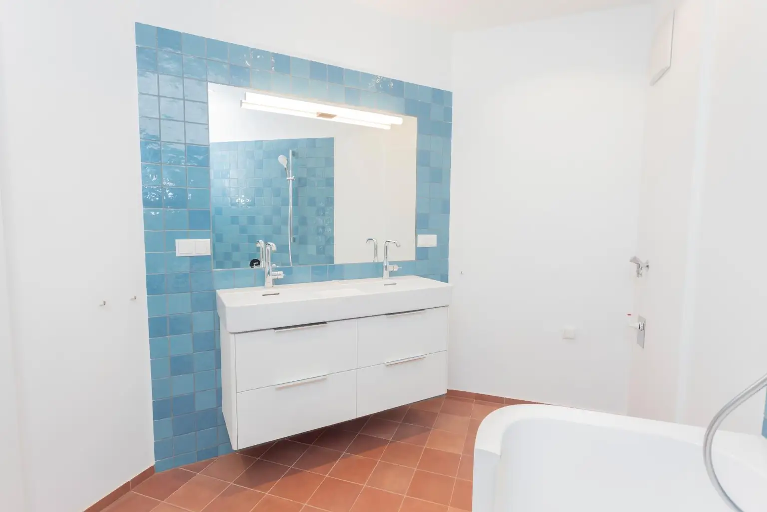 Exklusive Dachgeschoss-Maisonette mit 360° Wienblick und drei Terrassen - 1100 Wien