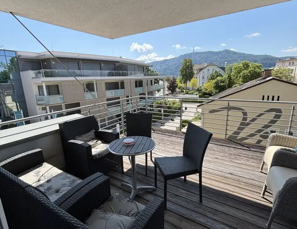Traumwohnung mit Seeblick und eigenem Badestrand mitten in Pörtschach