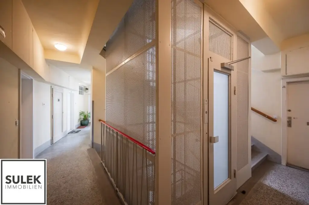 **Neu generalsaniert** Zentrale Lage mit Donaukanal-Blick und 2 getrennt begehbare Zimmer - perfekt für die Vermietung!