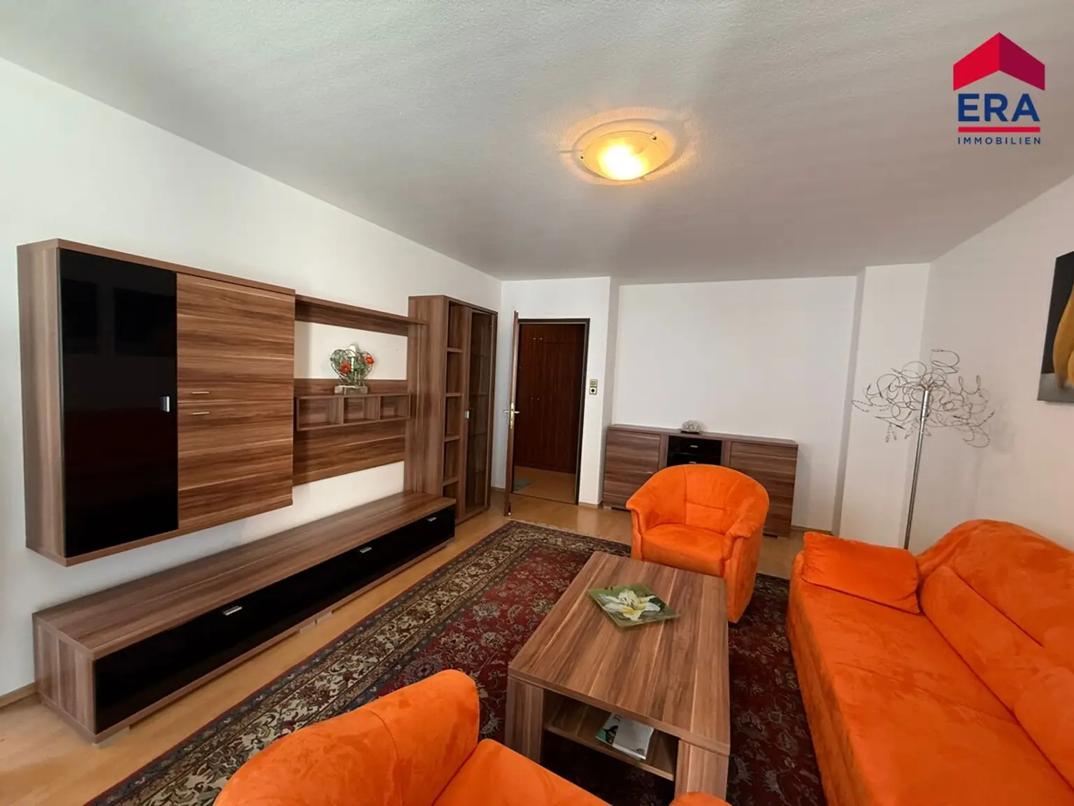 PREISREDUZIERUNG: Helle 2-Zimmer-Wohnung mit großzügiger Loggia in begehrter Lage im Donaufeld