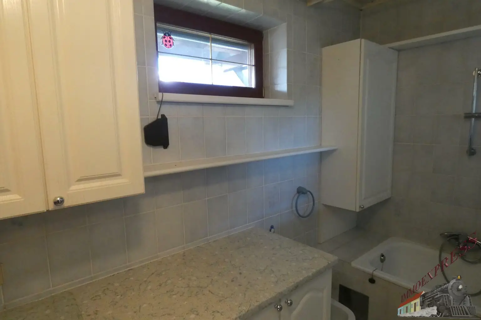 Wunderschöner Familienwohnsitz mit großem Garten, auf 2 Parzellen teilbar  ( PREISREDUZIERT)