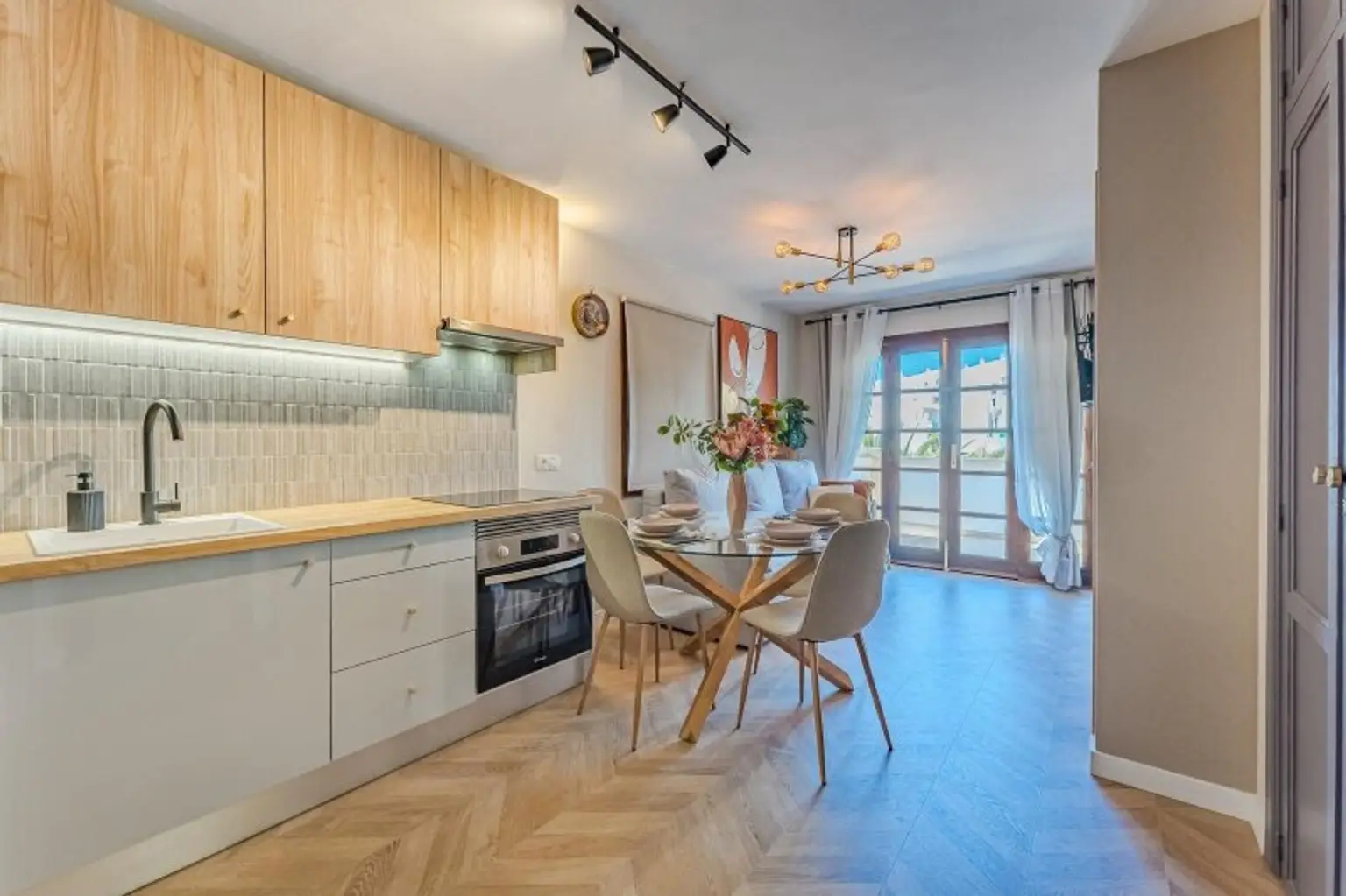 Renoviertes Investment-Apartment mit Ferienvermietungslizenz