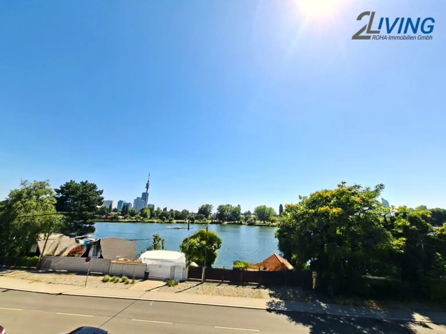 Katamaran – direkt an der Alten Donau - inkl. Boot + Anlegeplatz