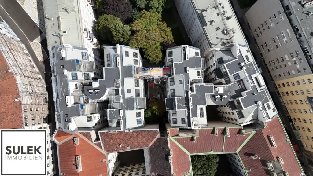 lichtdurchflutete und hochwertig ausgestattete Single-DG-Maisonette in der Czerningasse