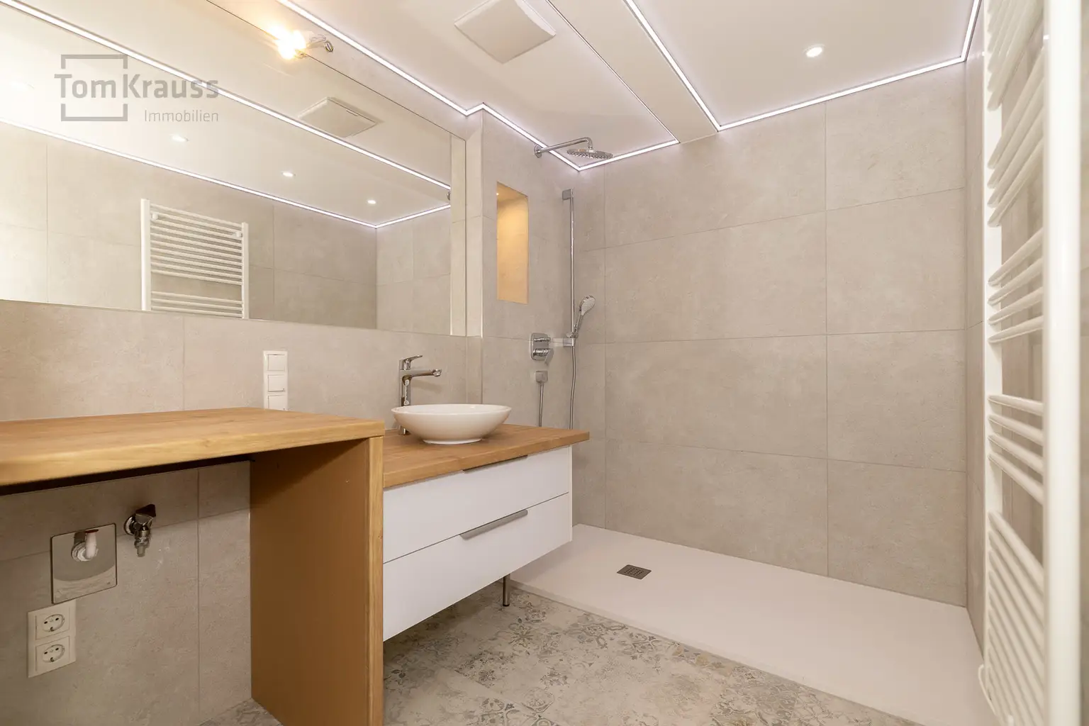 URBANER RÜCKZUG – WOHNEN MIT STIL NAHE DEM HUNDERTWASSERVIERTEL