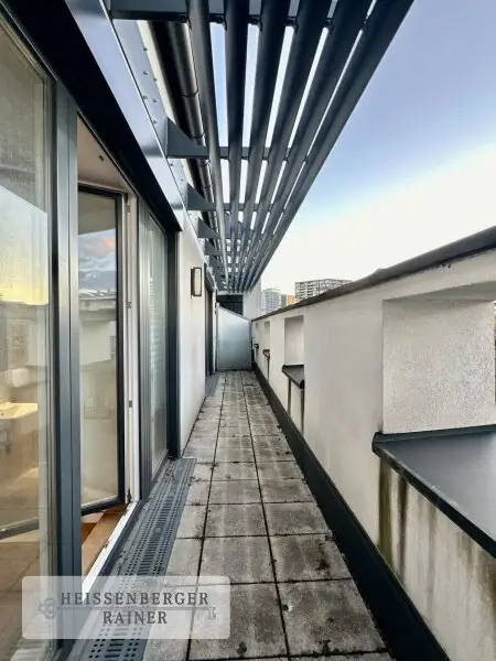 HOCHWERTIG, GROSSZÜGIG, SONNIG /// herrliche Dachterrassenwohnung /// Jacquingasse
