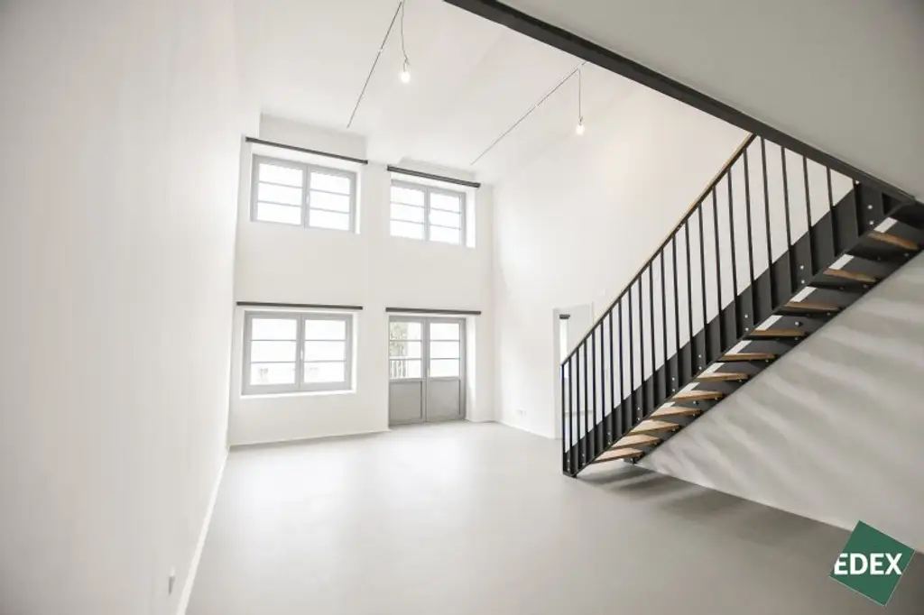 Erstbezug: Moderne Wohnung mit Galerie, Balkon und offener Raumgestaltung