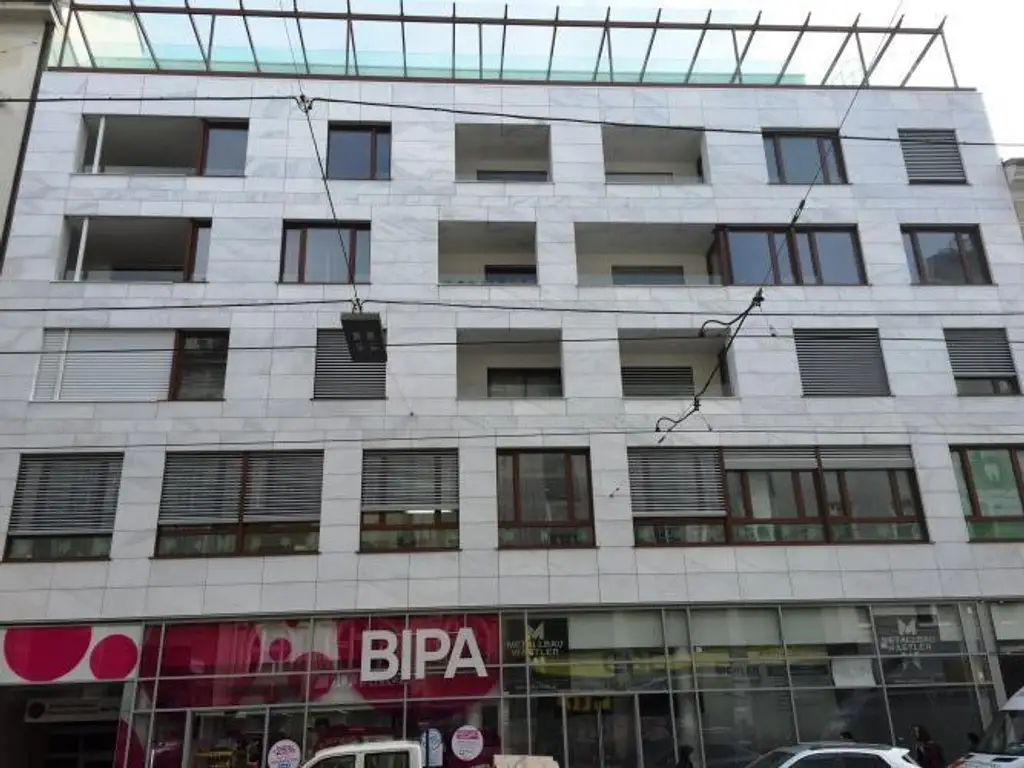 Traumhaftes 2,5-Zimmer-Penthouse mit großer Terrasse - verfügbar ab November 2025