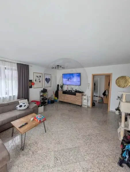 Sonniges Reihenhaus mit Garten!