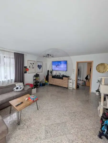 Sonniges Reihenhaus mit Garten!