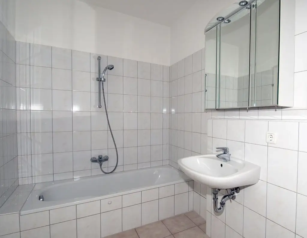 Mietwohnung (208) 65 m² mit Küche, Loggia und Balkon in Ried i.I. Vermietung direkt vom Eigentümer keine Provision
