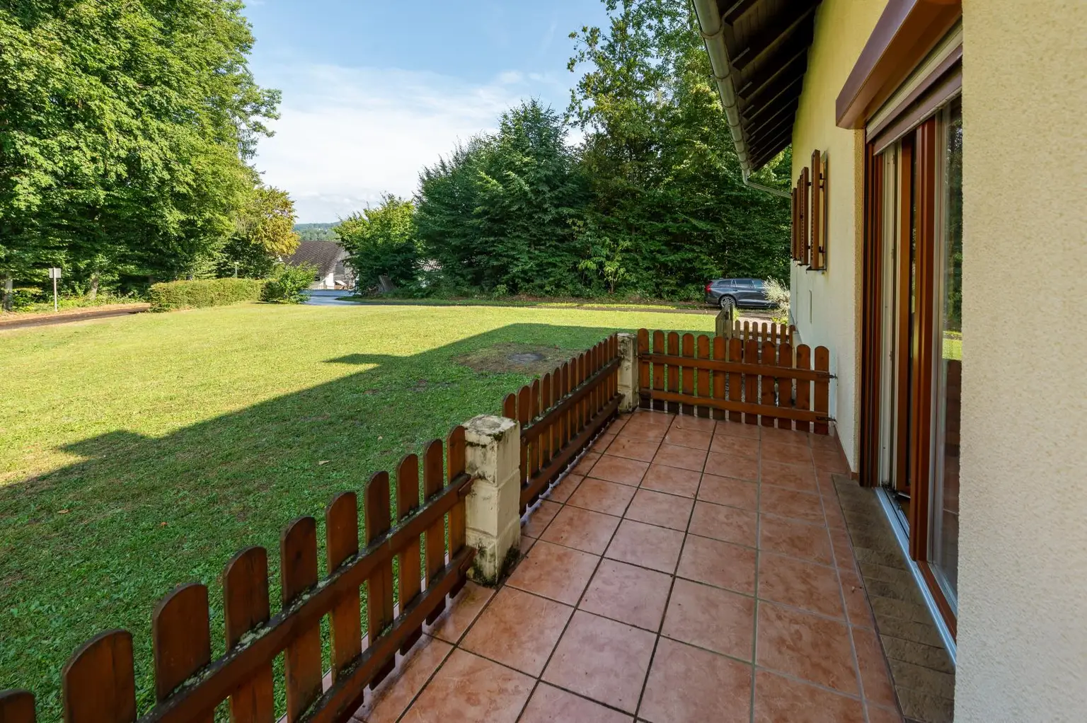 Einfamilienhaus mit großem Grundstück in sonniger Ruhelage