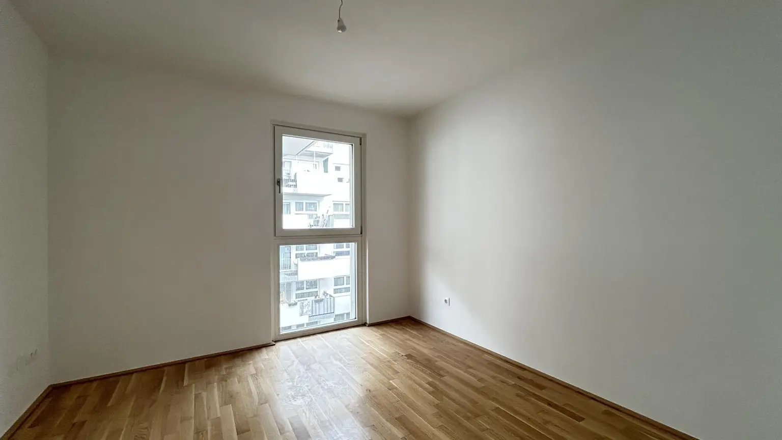 Ihr neues Zuhause im Grünen: Neubau-2-Zimmer-Wohnung mit Balkon!